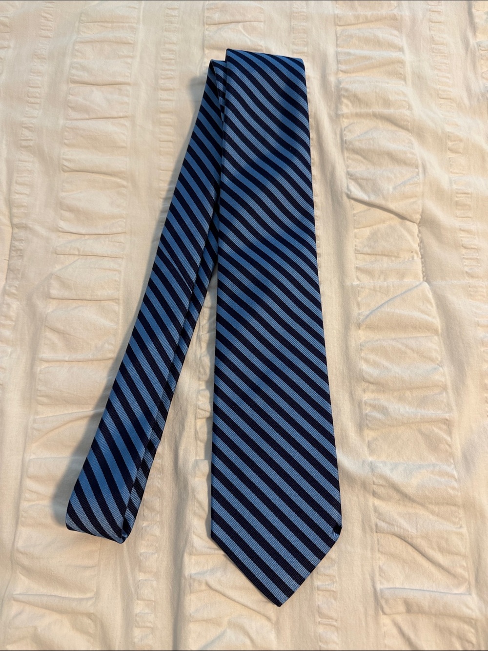 Blue Striped Men's Silk Tie - Classic Formal Accessory